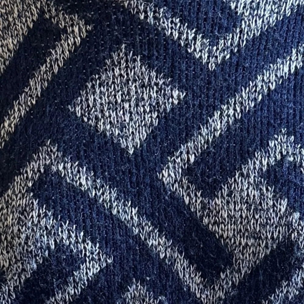 Vintage 90s Geometric Jacquard Knit Sweater‎ Navy Light Blue Retro